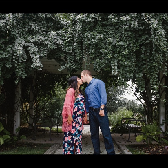 Meet your Posher, Claudia - Picture 2 of 5